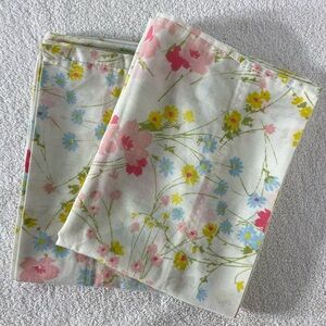 Vintage Floral Pillowcases x2